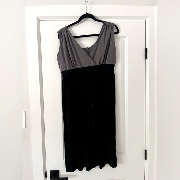 3-in-1 Labor, Delivery and Nursing Gown - Picture 1 of 3